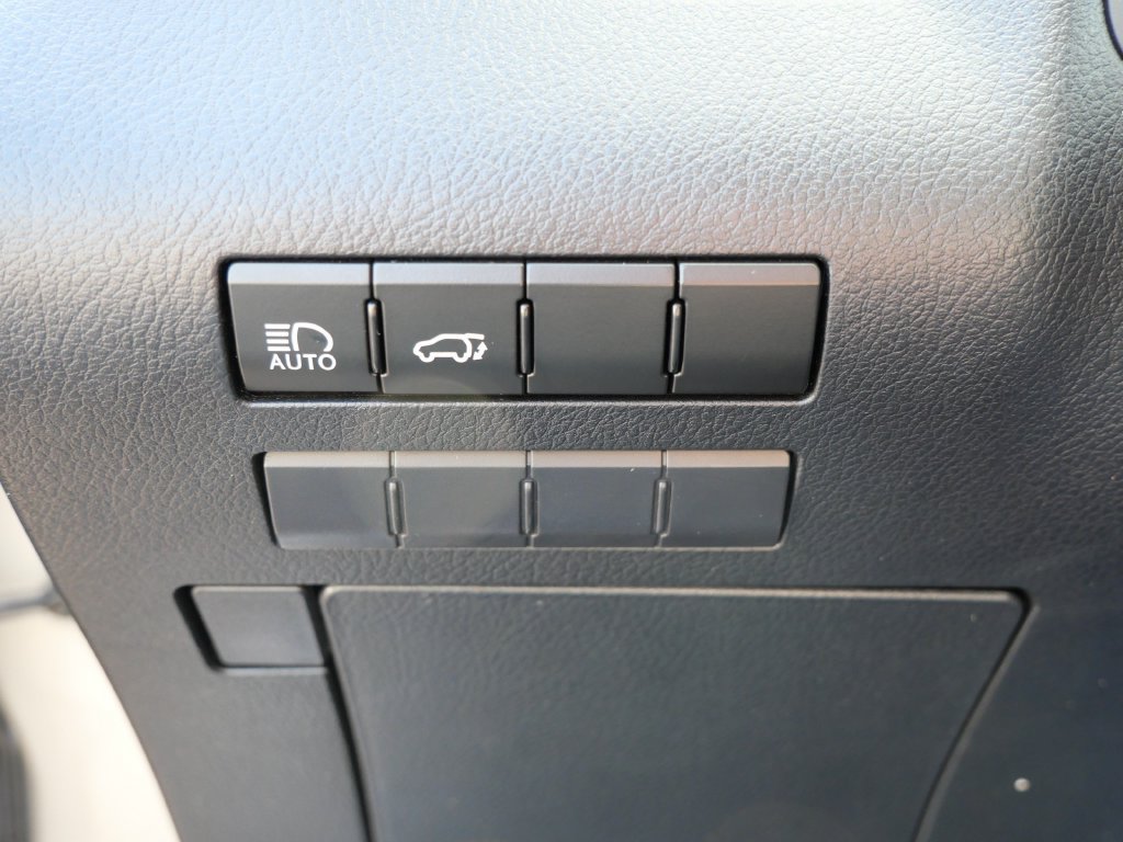 Used 2021 Lexus RX 350L AWD w/ Accessory Package image 30