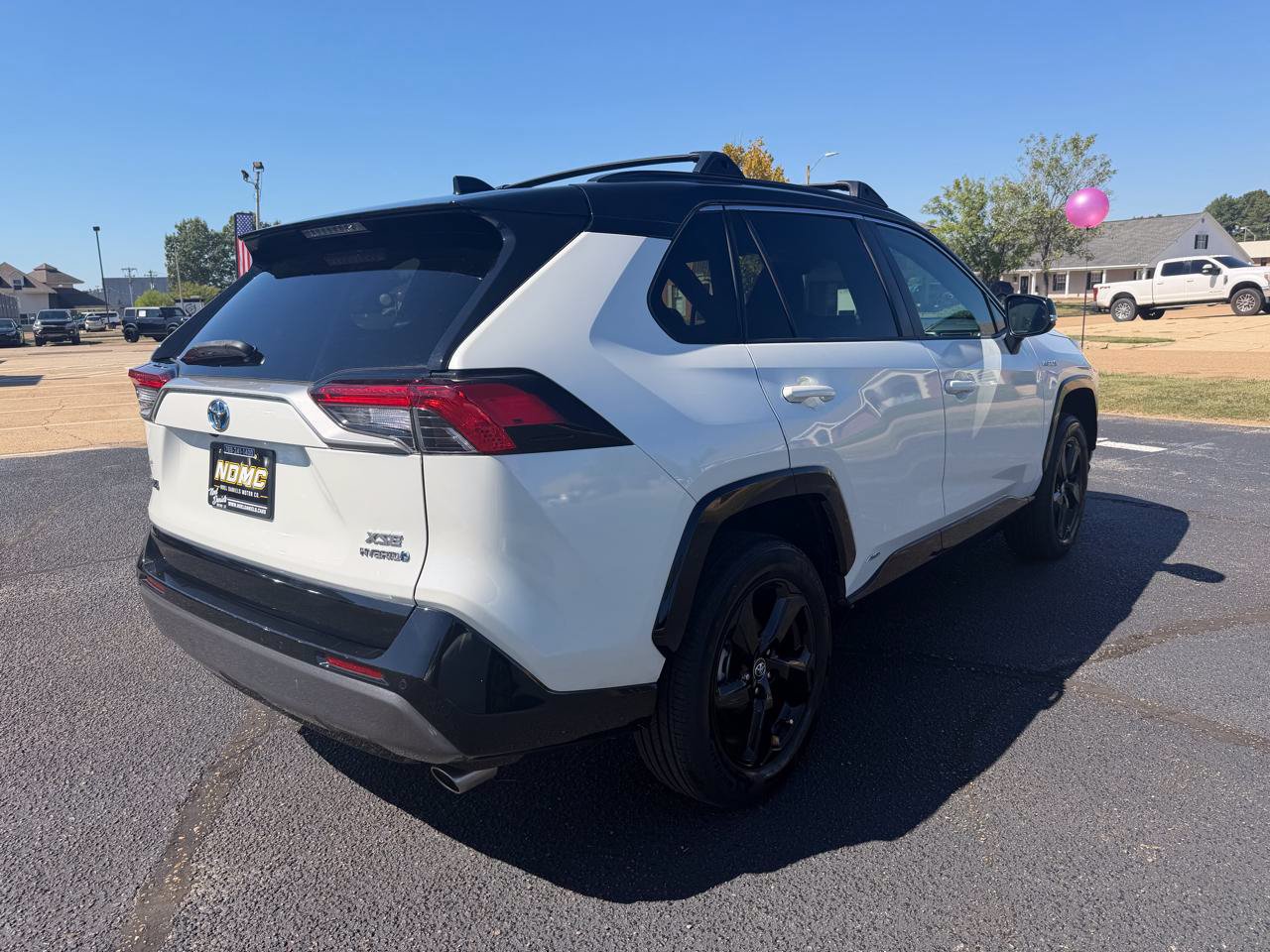 Used 2021 Toyota RAV4 XSE AWD/4WD image 4