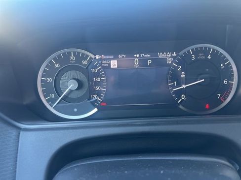 Used 2023 Land Rover Range Rover Velar R-Dynamic S image 12