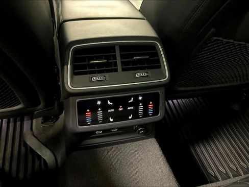 Used 2022 Audi RS 6 w/ Executive Package image 34