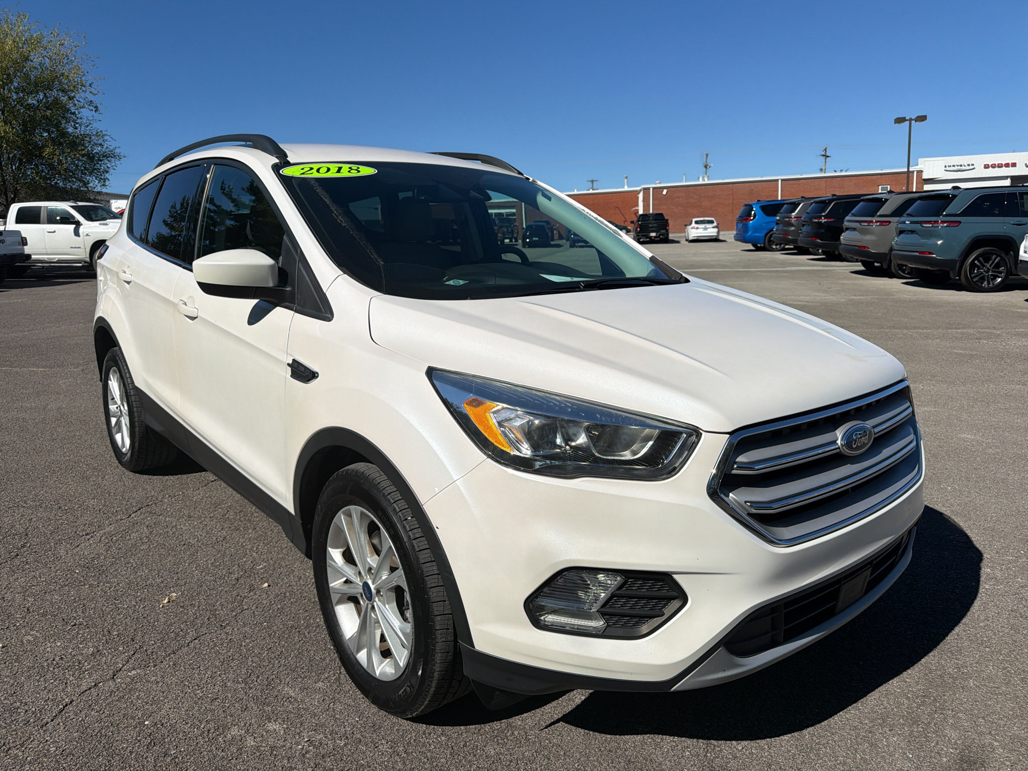 Used 2018 Ford Escape SEL w/ Ford Safe & Smart Package FWD image 3