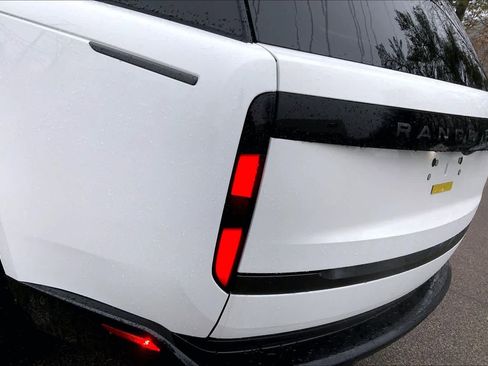 New 2026 Land Rover Range Rover SE AWD/4WD image 5