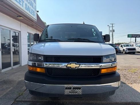 Used 2025 Chevrolet Express 2500 w/ Driver Convenience Package RWD image 2