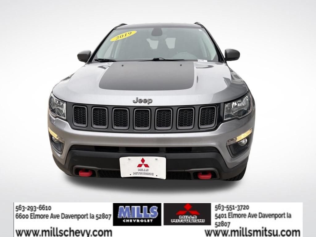 Used 2019 Jeep Compass Trailhawk AWD/4WD image 2