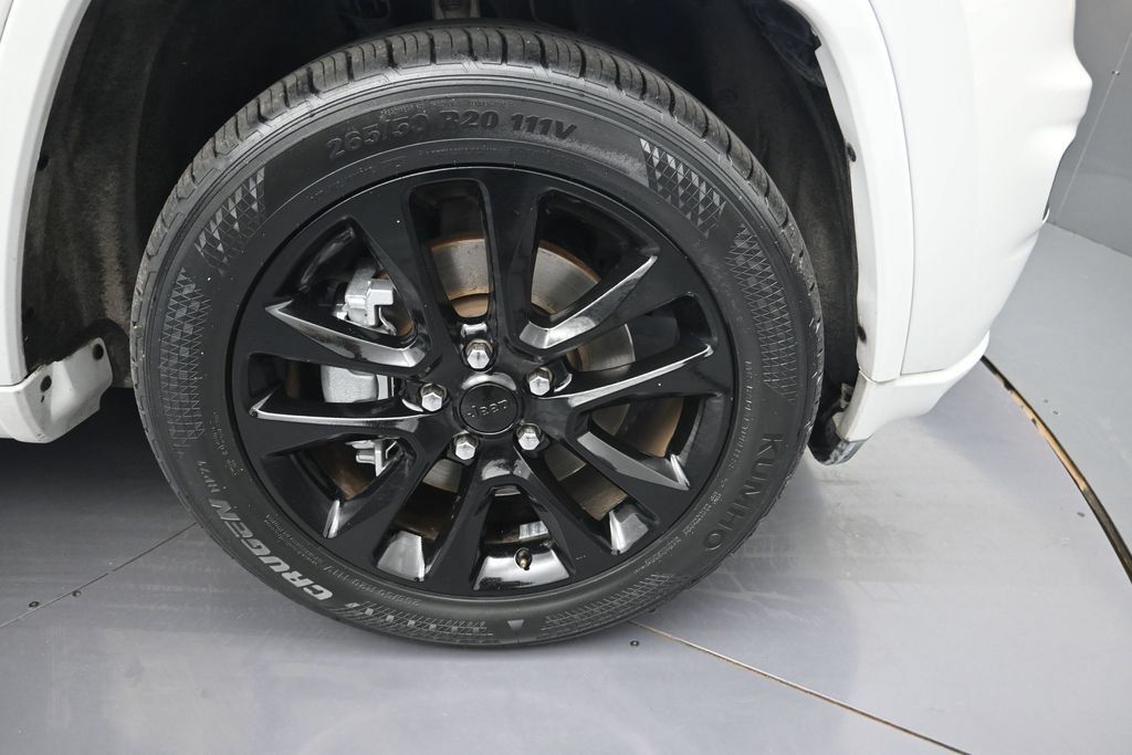 Used 2021 Jeep Grand Cherokee Laredo X RWD image 9