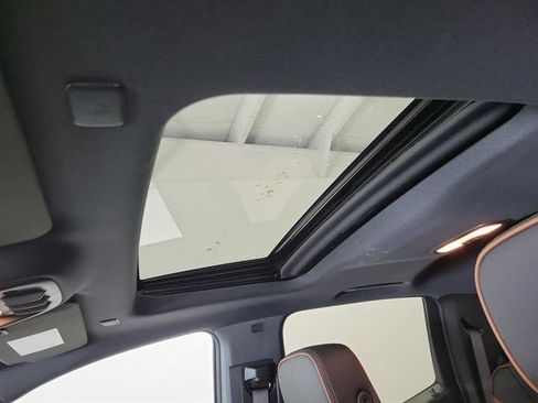 Used 2024 GMC Canyon AT4 w/ AT4 Premium Package image 33