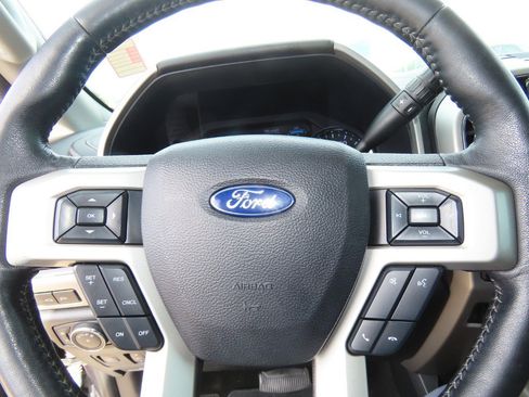 Used 2019 Ford F250 Lariat w/ Lariat Ultimate Package image 29