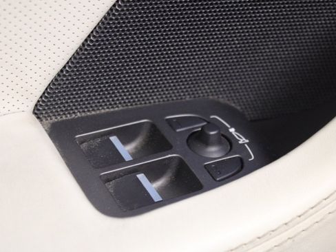 Used 2022 Jaguar F-TYPE R image 13