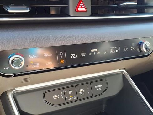 New 2026 Kia Carnival EX image 10