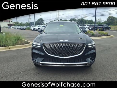 Used 2025 Genesis GV70 2.5T AWD/4WD image 8