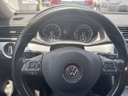 Used 2013 Volkswagen Passat 2.5 SE FWD image 20