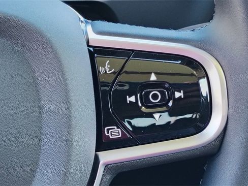 New 2026 Volvo XC90 B6 Plus w/ Protection Package Premier image 15