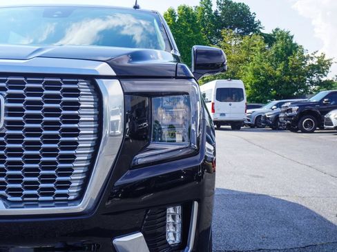 Used 2024 GMC Yukon XL Denali RWD image 33