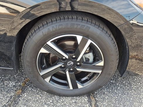 Used 2024 Nissan Sentra SV image 9