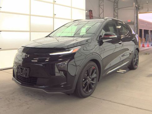 Used 2023 Chevrolet Bolt EUV Premier w/ Sun & Sound Package FWD image 1