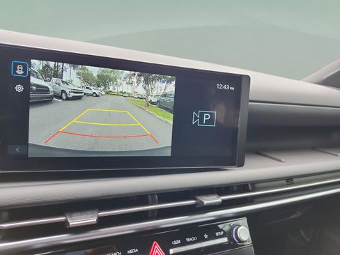Certified 2025 Hyundai Santa Cruz SEL FWD image 26