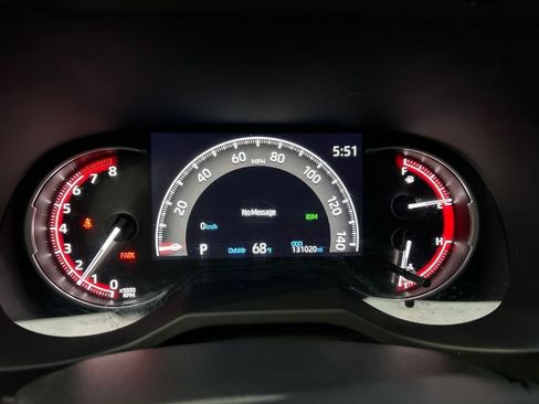 Used 2023 Toyota RAV4 XLE Premium image 9