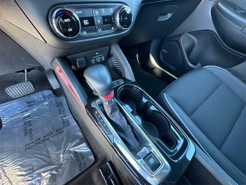 Used 2021 Chevrolet TrailBlazer RS w/ Technology Package image 32