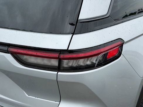 New 2026 Jeep Grand Cherokee Limited image 6