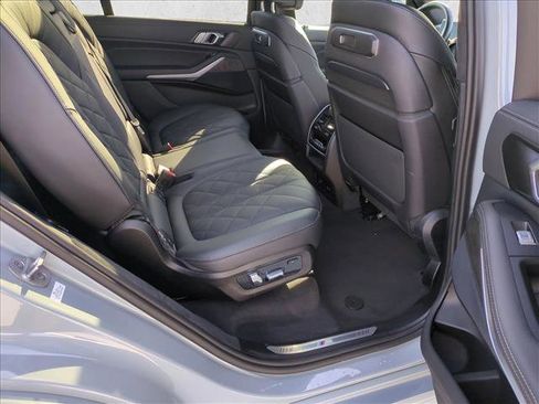 Certified 2024 BMW X7 xDrive40i w/ M Sport Package image 23