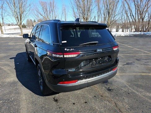 Used 2022 Jeep Grand Cherokee Limited 4xe image 3