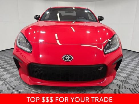 Used 2023 Toyota GR86 w/ ALL Weather Mat Package (TMS) RWD image 2