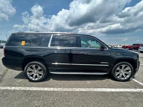 Used 2017 GMC Yukon XL Denali w/ Open Road Package AWD/4WD image 6