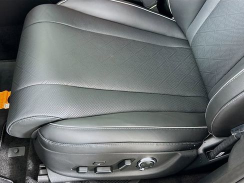 Certified 2025 Genesis GV80 2.5T Prestige image 21