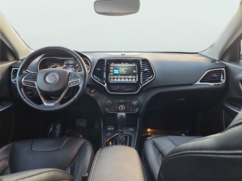 Used 2020 Jeep Cherokee Limited image 3