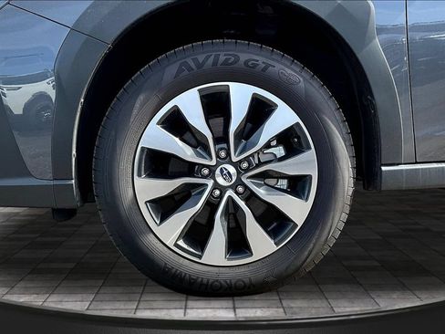 Used 2025 Subaru Outback Touring AWD/4WD image 30