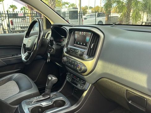 Used 2015 Chevrolet Colorado Z71 AWD/4WD image 9