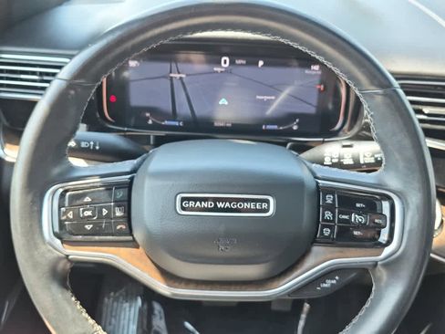 Used 2022 Jeep Grand Wagoneer Series I AWD/4WD image 19