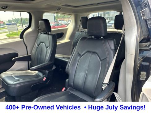 Used 2019 Chrysler Pacifica Touring-L Plus FWD image 8