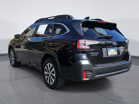 Certified 2022 Subaru Outback Premium AWD/4WD image 5