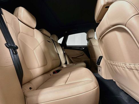 New 2026 Porsche Macan AWD/4WD image 28