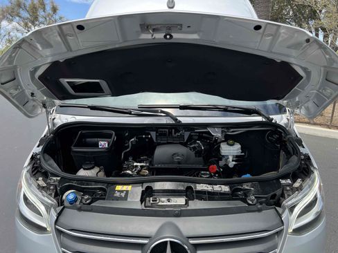 Used 2023 Mercedes-Benz Sprinter 2500 image 24