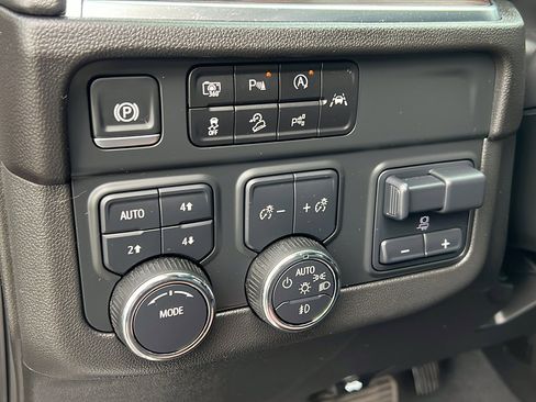 Certified 2025 Chevrolet Tahoe Z71 w/ Comfort Package image 34