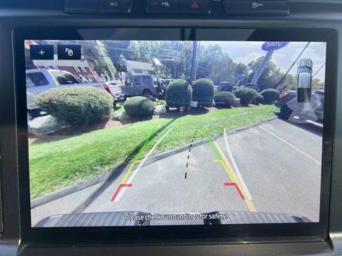 Used 2022 Ford F150 Lariat w/ Equipment Group 502A High image 36