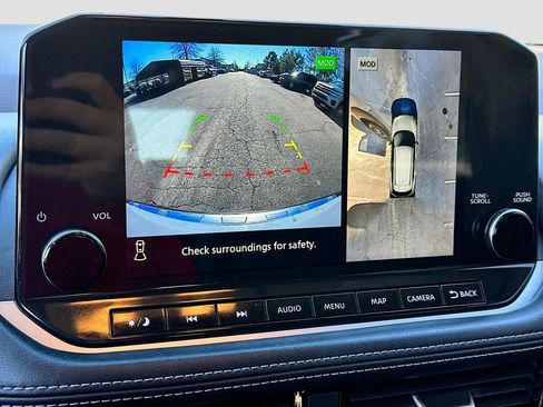 Used 2021 Nissan Rogue SL w/ Premium Package image 14