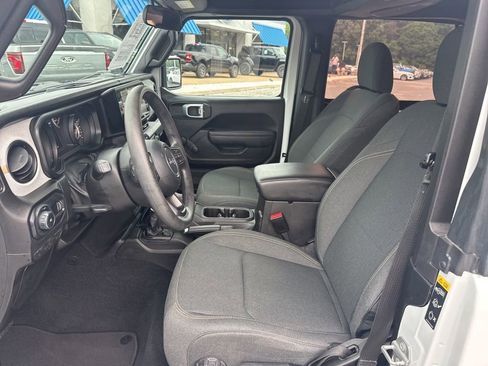 Used 2024 Jeep Wrangler Sport AWD/4WD image 11