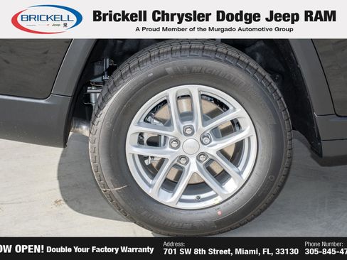 New 2025 Jeep Grand Cherokee L Laredo image 43