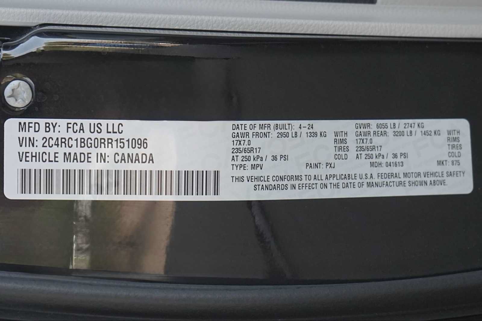 Used 2024 Chrysler Pacifica Touring-L FWD image 30