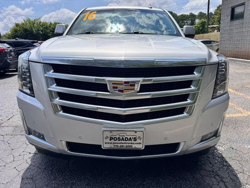 Used 2016 Cadillac Escalade Premium AWD/4WD image 2