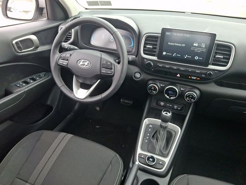 New 2026 Hyundai Venue SEL image 9