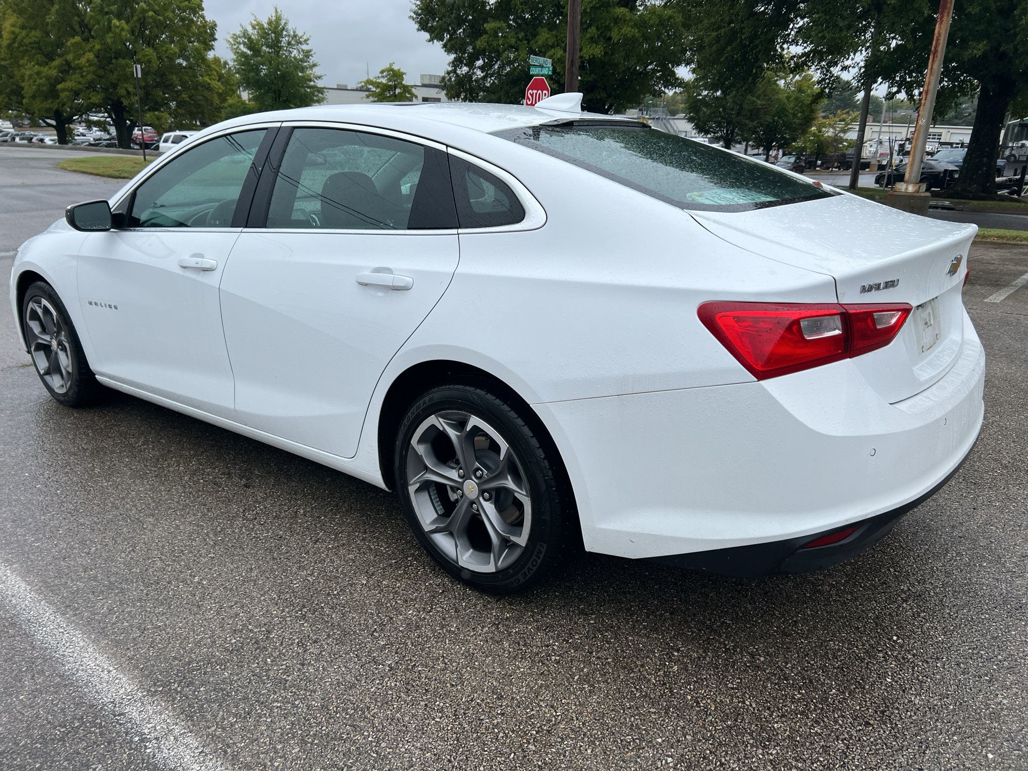 Used 2024 Chevrolet Malibu LT FWD image 5