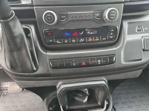Used 2025 RAM ProMaster 3500 w/ Convenience Group FWD image 15