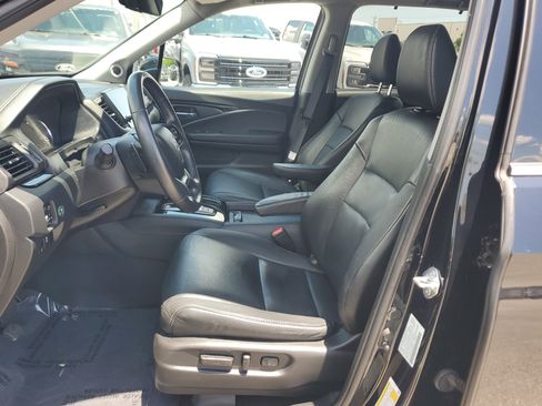 Used 2022 Honda Pilot Touring image 12