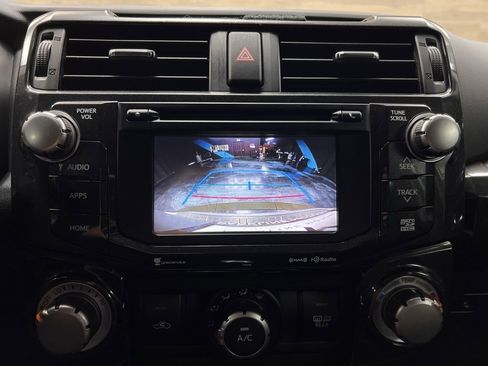 Used 2018 Toyota 4Runner TRD Off-Road Premium image 10