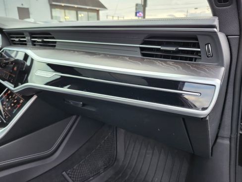 Used 2020 Audi S6 Premium Plus w/ S6 Executive Package AWD/4WD image 13