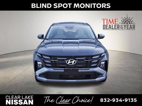 Used 2025 Hyundai Tucson SE FWD image 2